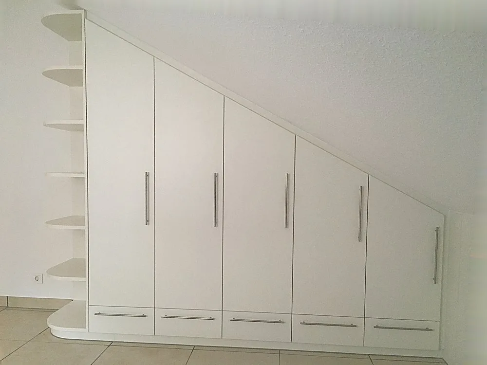 Dachschrägenschränke nach Maß – Schreinerei Hübl Schorndorf
